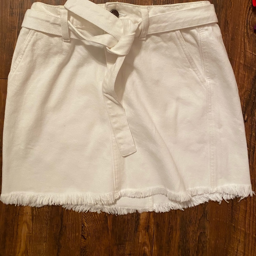 Boutique white skirt